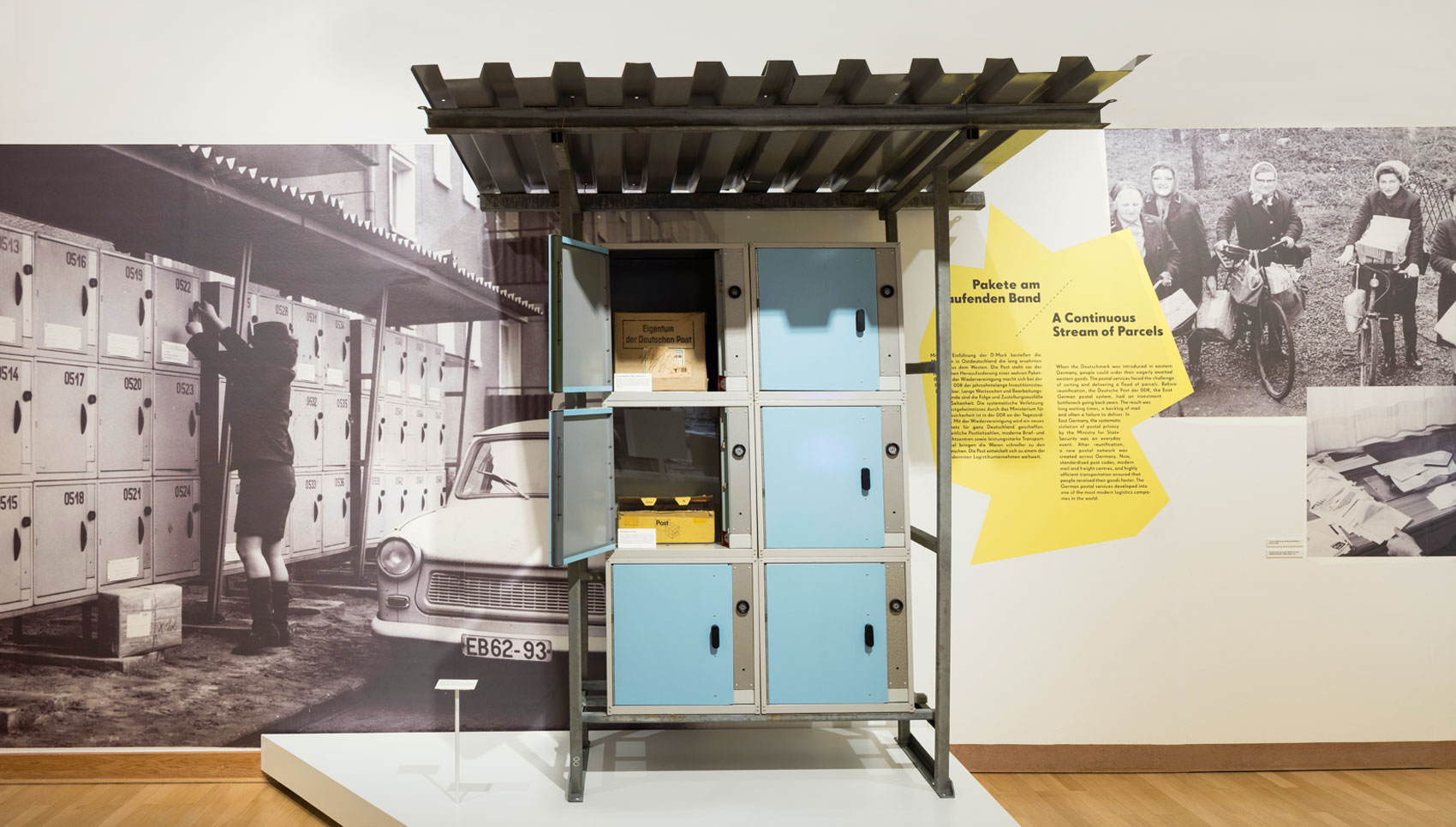 Exponat alte Lieferstation für Pakete