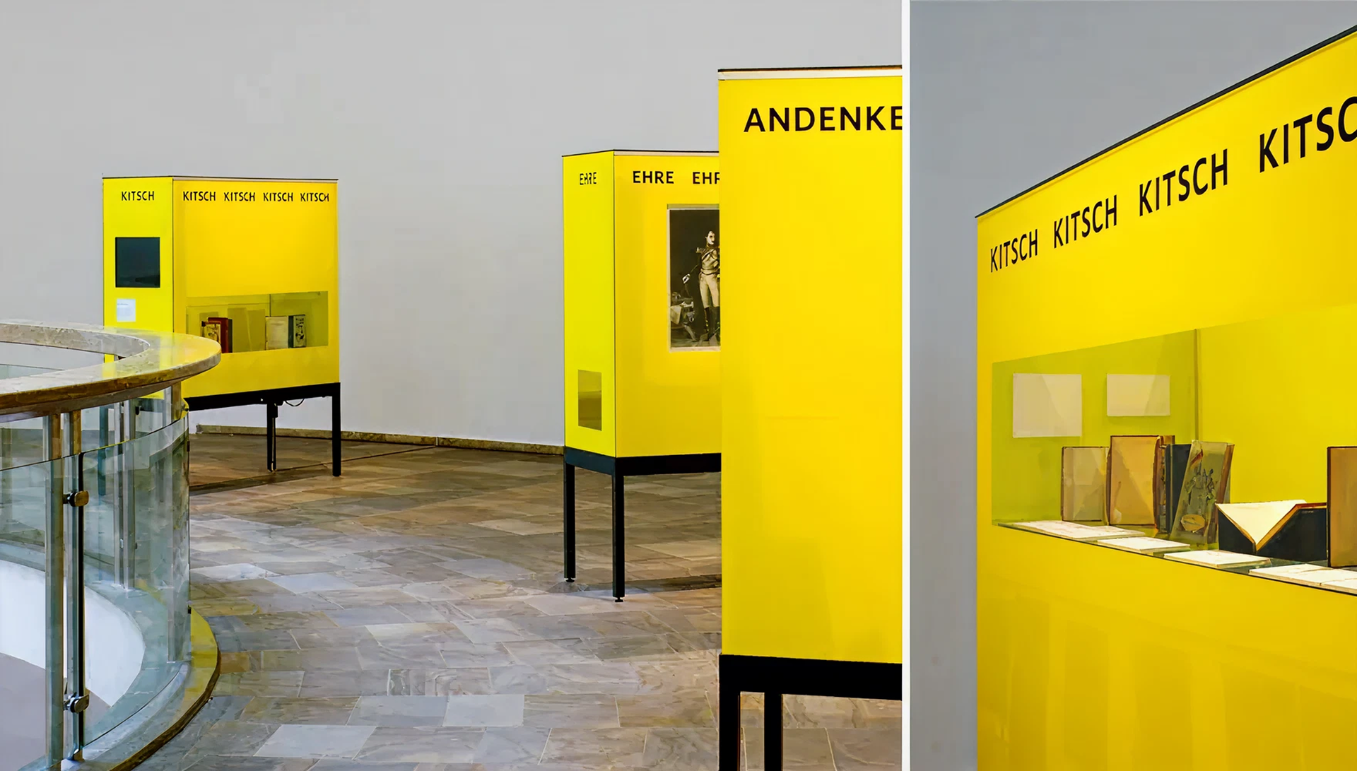 drei gelbe Ausstellungsmöbel mit den Themen "Kitsch", "Ehre" und "Andenken"