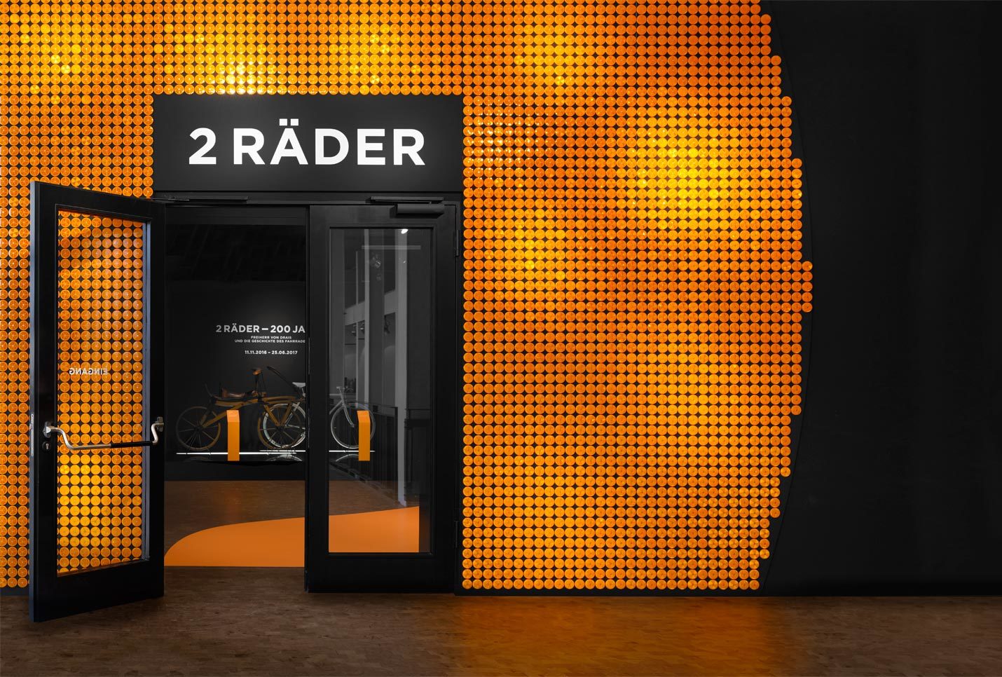 Ausstellungseingang "2 Räder"