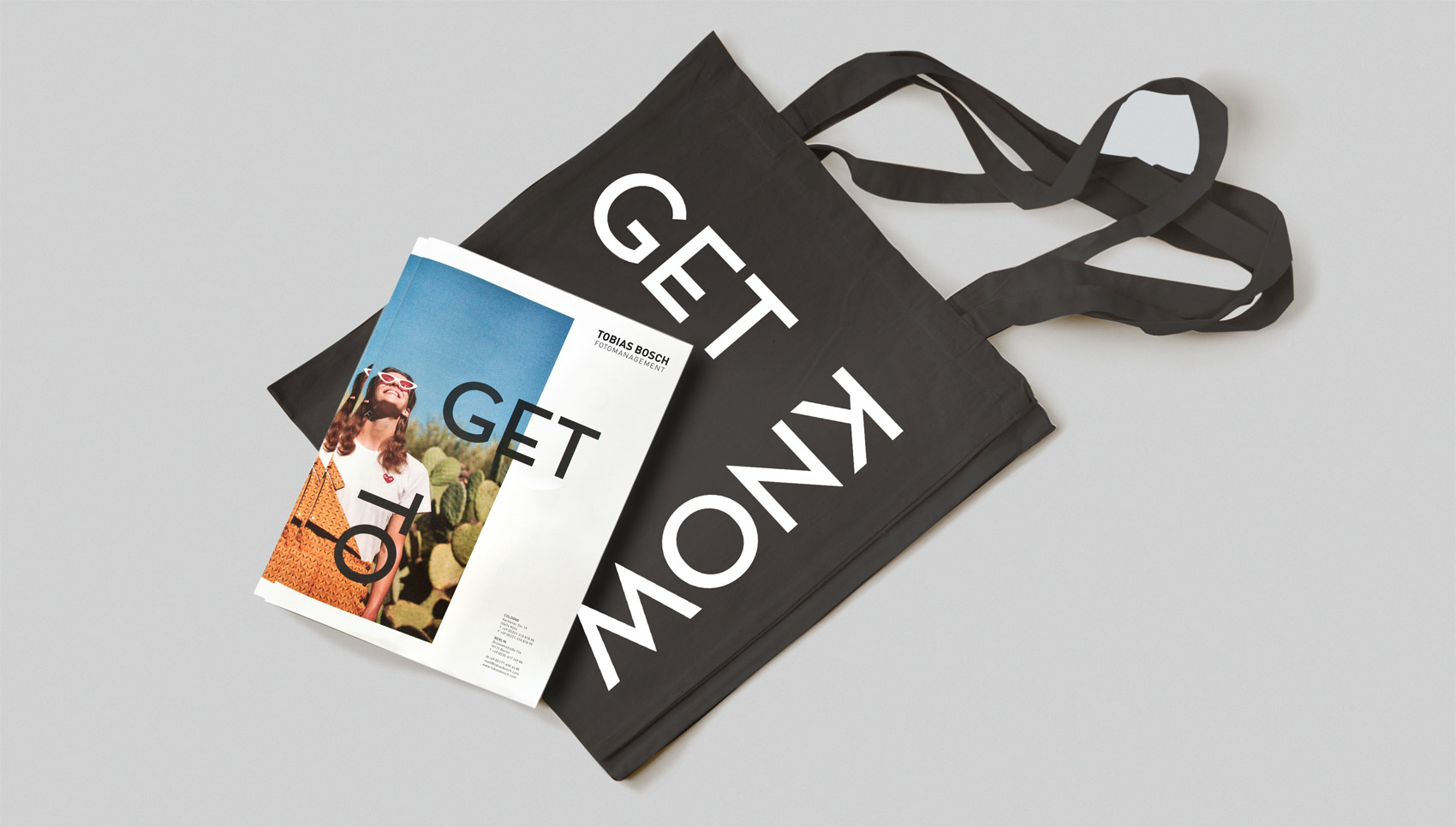 Broschüre und schwarzer Jutebeutel "GET TO KNOW"