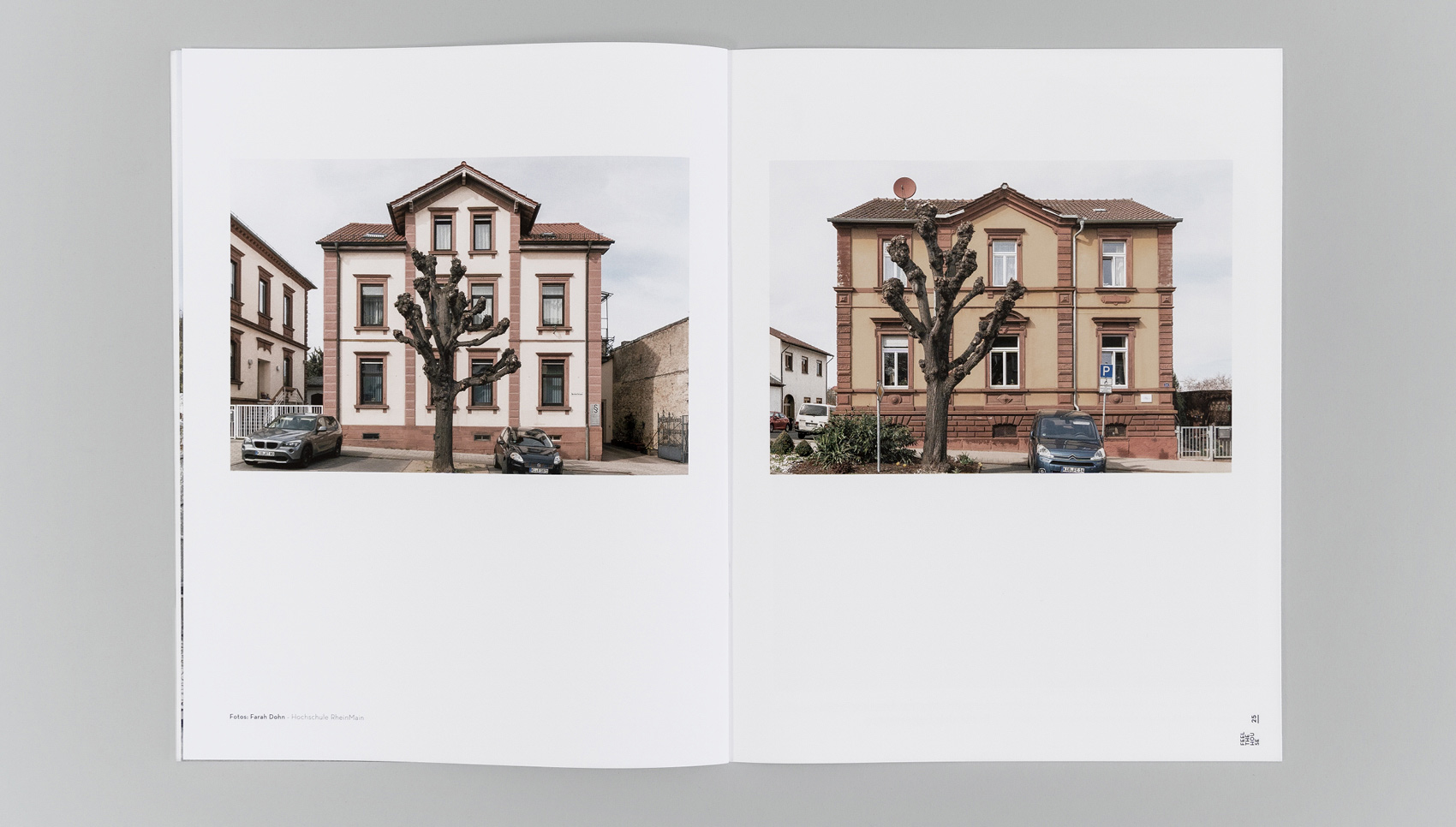 Aufgeschlagene Doppelseite der Broschüre "Feel the House"