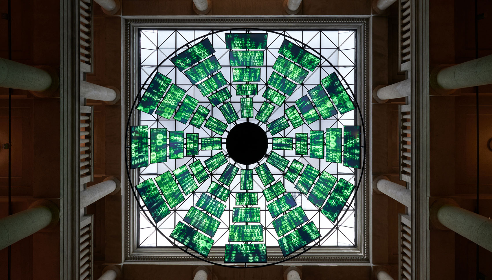 Kuppel aus Monitoren