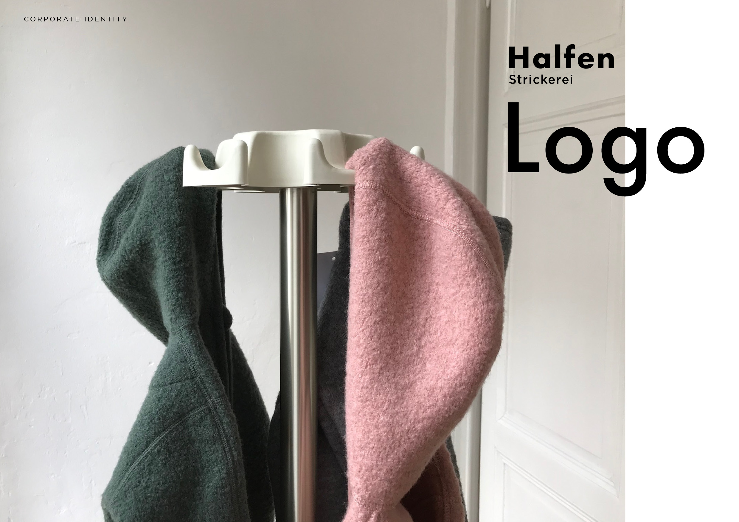 Jacken aus Schurwolle hängen an einem Garderobenstände