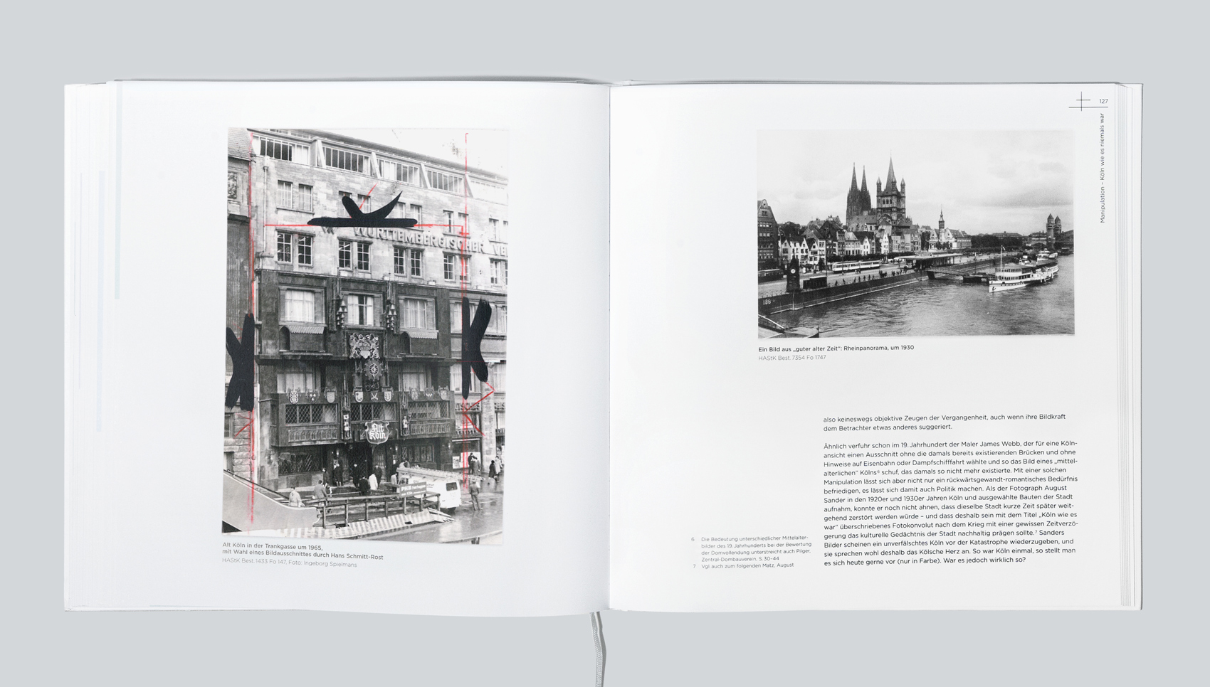 Aufgeschlagene Doppelseite des Buches