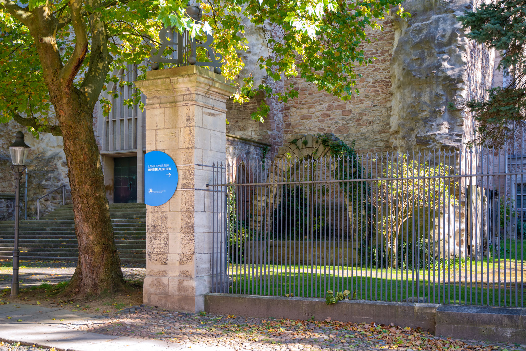 Außenschild „LANDESMUSEUM HINTER AEGIDIEN“